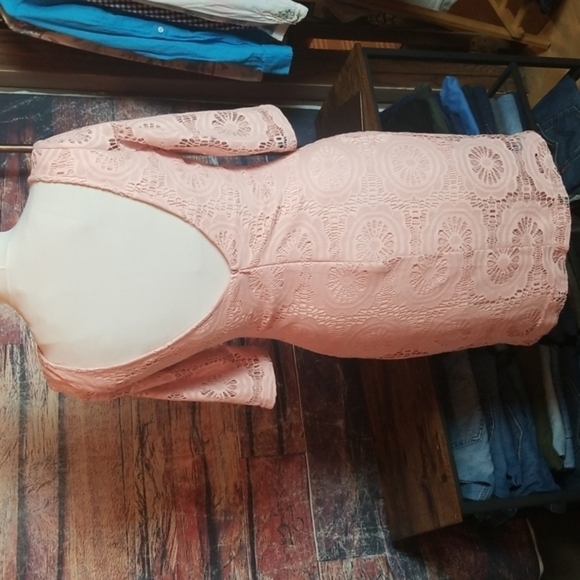 Mystic | Peach Lace Bodycon Dress With  Plunging V Back - Picture 2 of 7